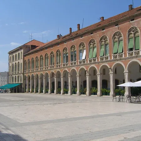 Πανσιόν Luxury And Authentic In Old Town Σπλιτ