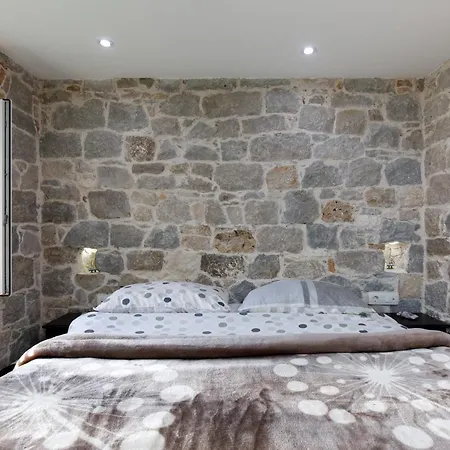 Luxury And Authentic Studio In Split Old Town Guest house 3*