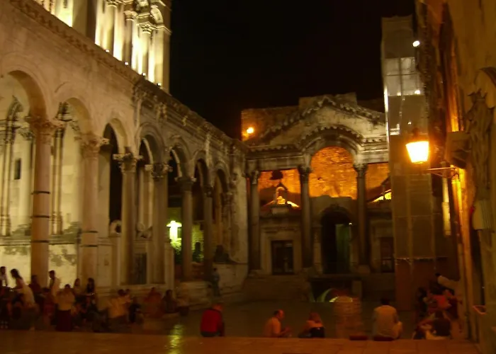 Luxury And Authentic In Old Town Pensjonat