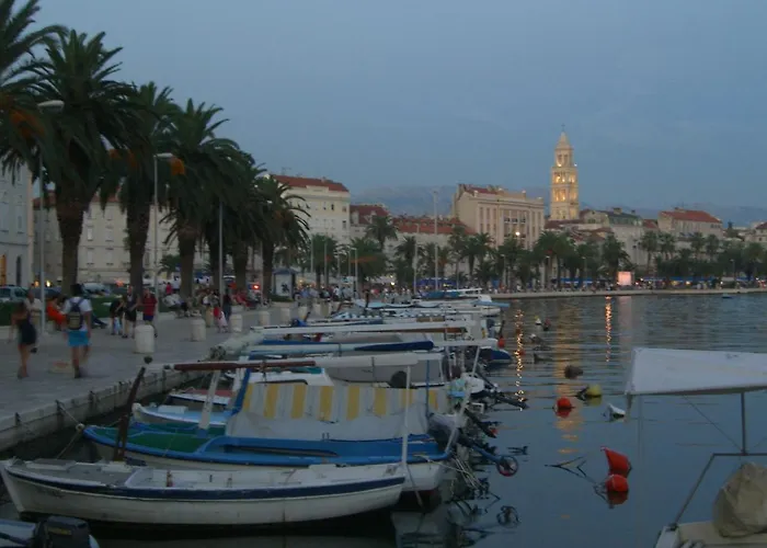 Pensión Luxury And Authentic In Old Town Split
