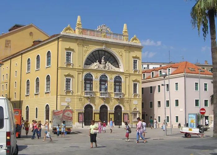 Pensión Luxury And Authentic In Old Town Split